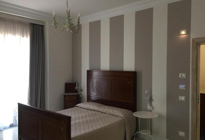 غرفة قياسية ثلاثية مزودة بشرفة, Villa Alemi