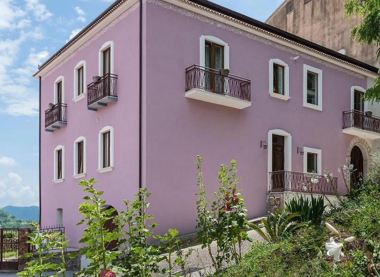 اتاق استاندارد سه تخته با چشم‌انداز باغ, Villa Alemi
