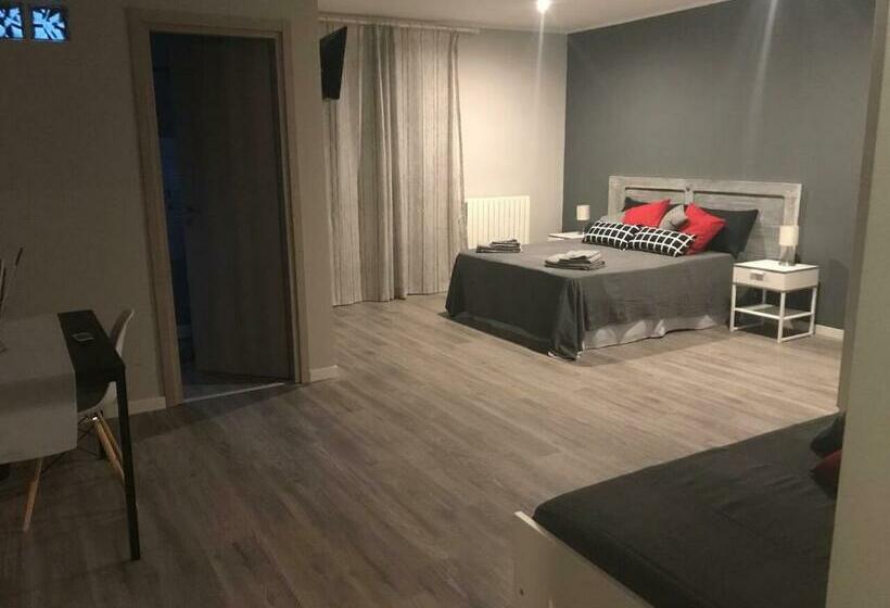 اتاق استاندارد چهار تخته, Raya 28