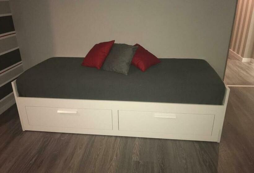 اتاق استاندارد چهار تخته, Raya 28