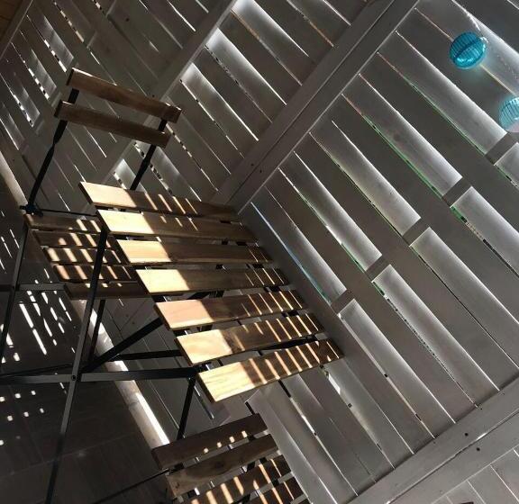 اتاق سوپریور چهار تخته, Raya 28