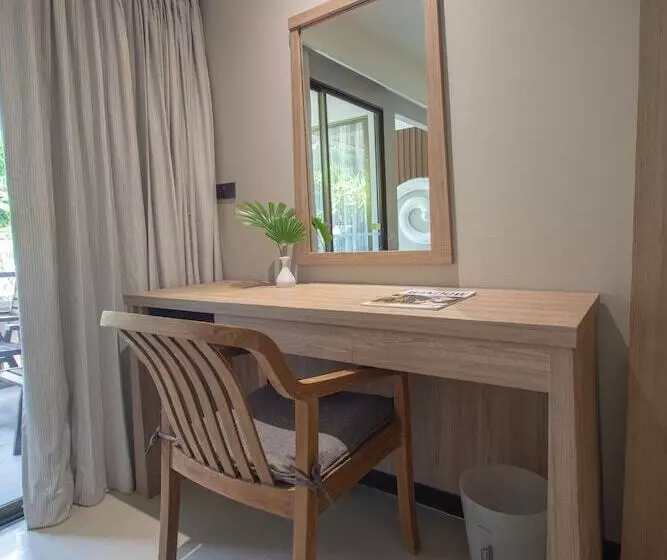 اتاق لوکس, Andaman Cannacia Resort & Spa   Sha Extra Plus
