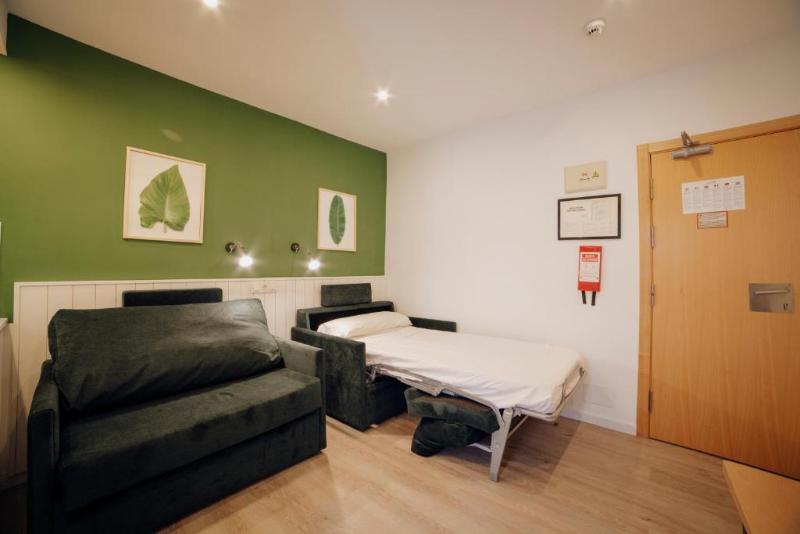 スタンダードスタジオ, Apartamentos Palm Court