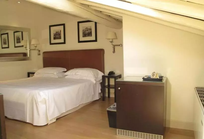 اتاق استاندارد, Albergo Santa Chiara