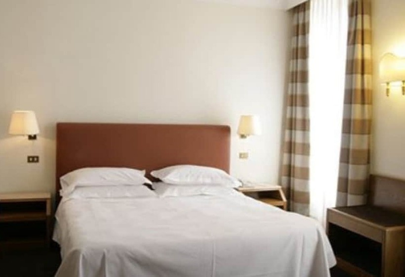 اتاق استاندارد, Albergo Santa Chiara