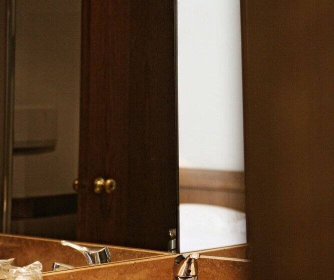 اتاق سوپریور یک تخته, Albergo Santa Chiara