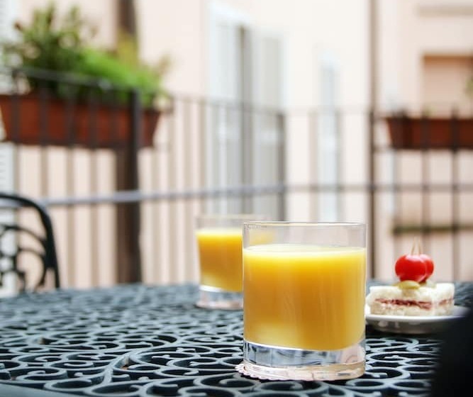 اتاق سوپریور, Albergo Santa Chiara