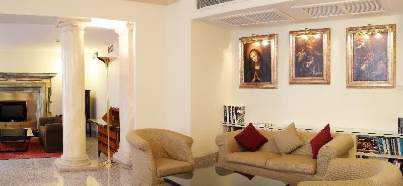 اتاق استاندارد چهار تخته, Albergo Santa Chiara