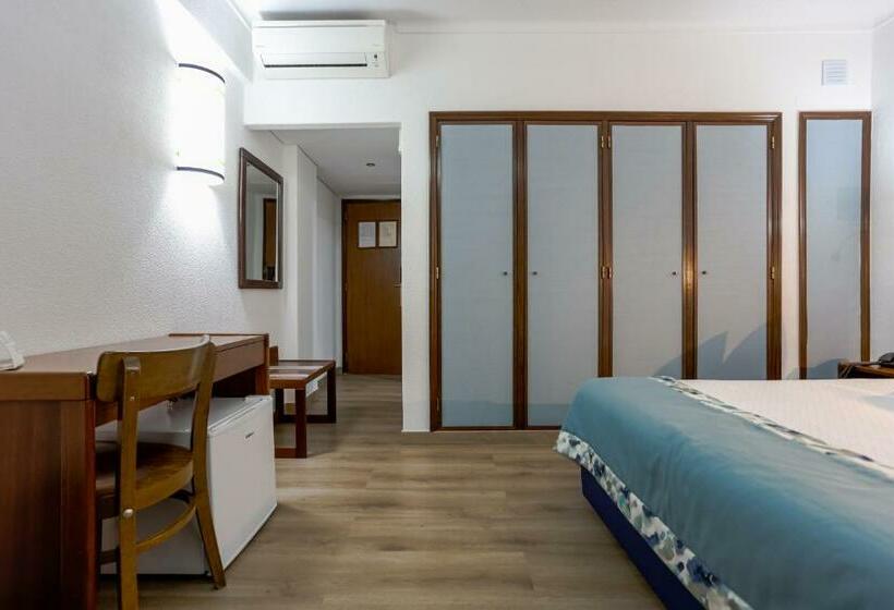 اتاق استاندارد, Arangues