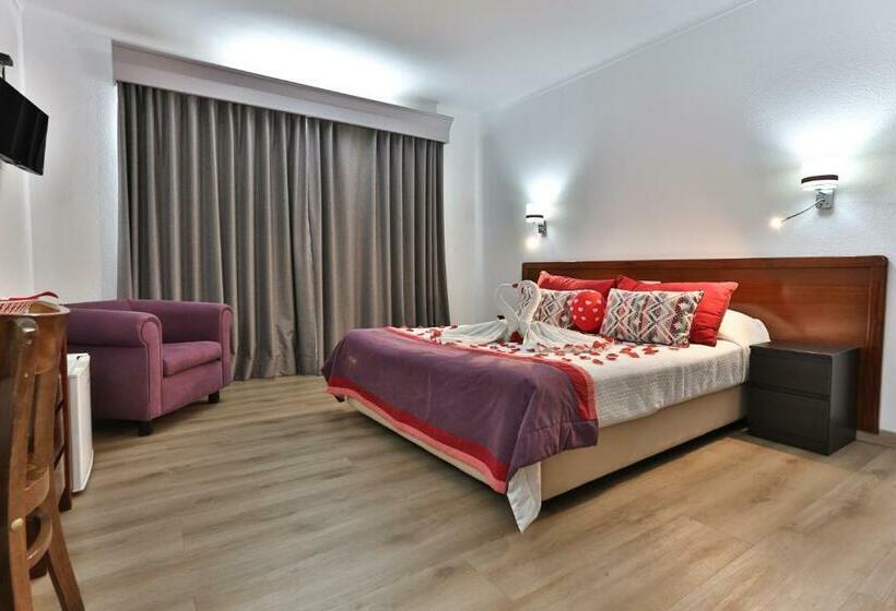 اتاق رمانتیک, Arangues