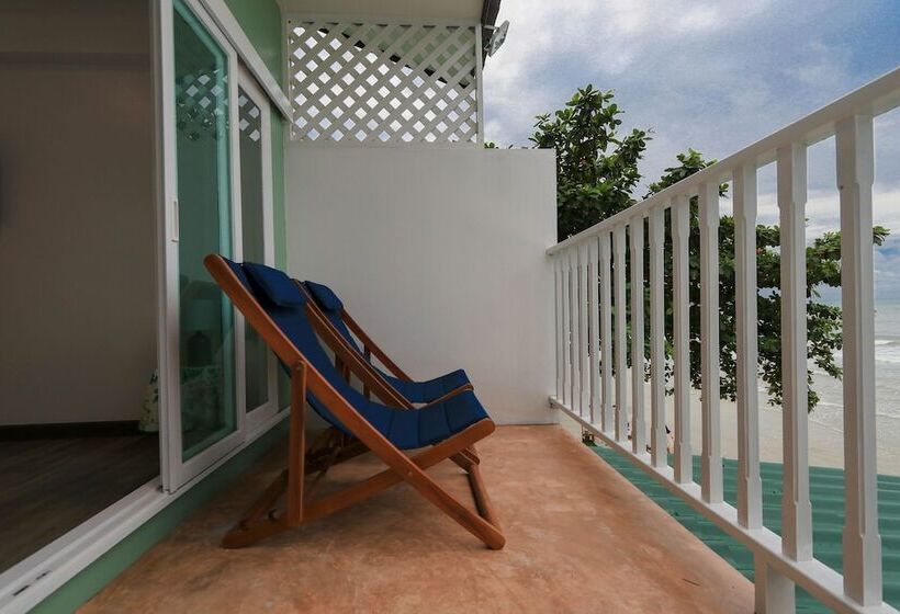 수피리어 트리플 룸, Banpu Koh Chang Resort