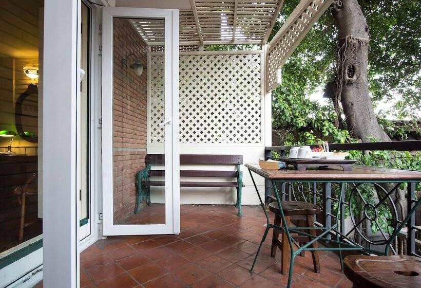 اتاق لوکس با تخت بزرگ, Buddy Lodge, Khaosan Road