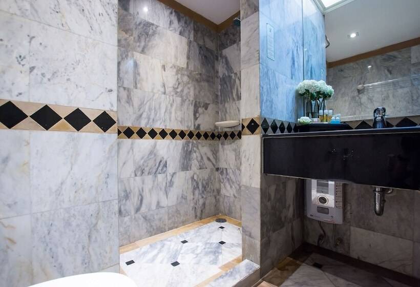 اتاق لوکس, Buddy Lodge, Khaosan Road