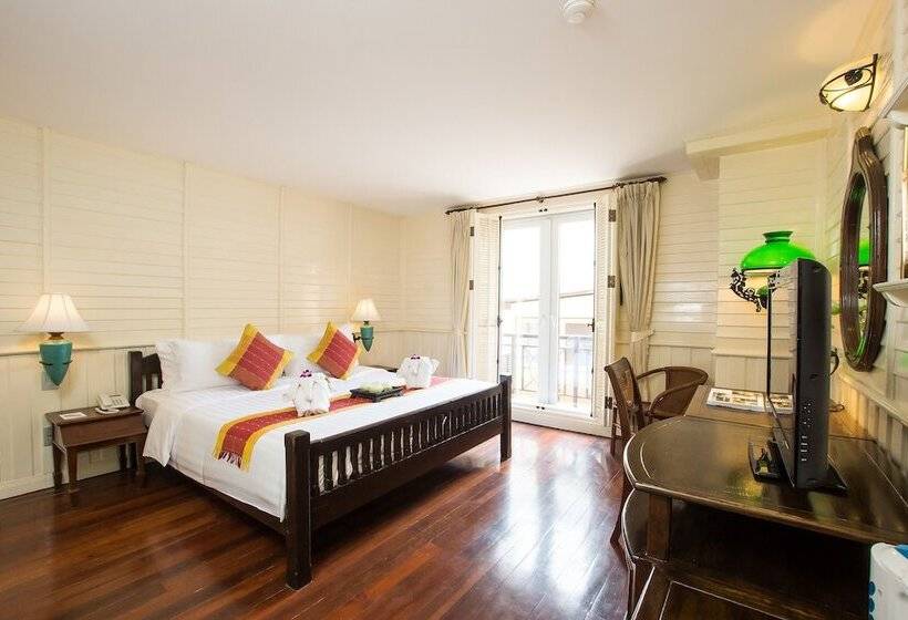 اتاق سوپریور با تخت بزرگ, Buddy Lodge, Khaosan Road
