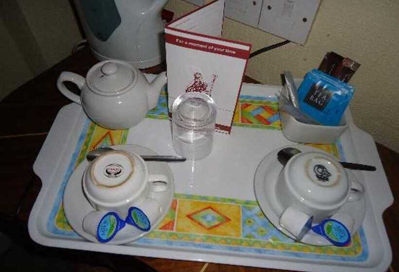 スタンダードルーム, Carrington House