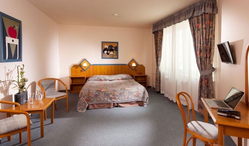 高级大房间, Concertino Zlata Husa