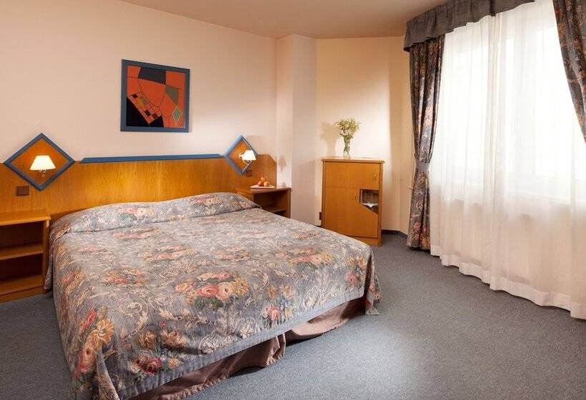 高级大房间, Concertino Zlata Husa