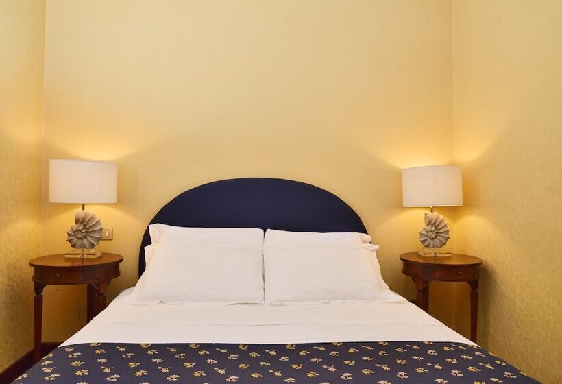 Номер Economy, Firenze E Continentale