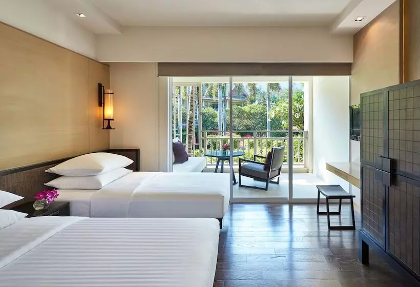 اتاق کلاب, Hyatt Regency Hua Hin