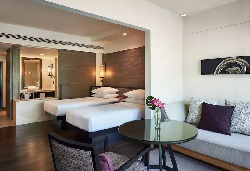 اتاق کلاب, Hyatt Regency Hua Hin