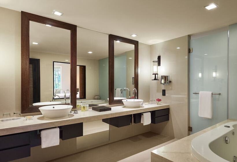 Люкс Премиум, Hyatt Regency Hua Hin