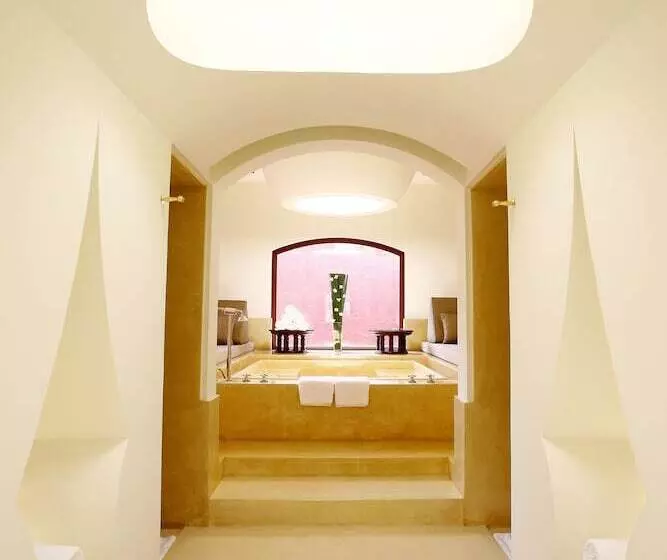 سوئیت با بالکن, Hyatt Regency Hua Hin