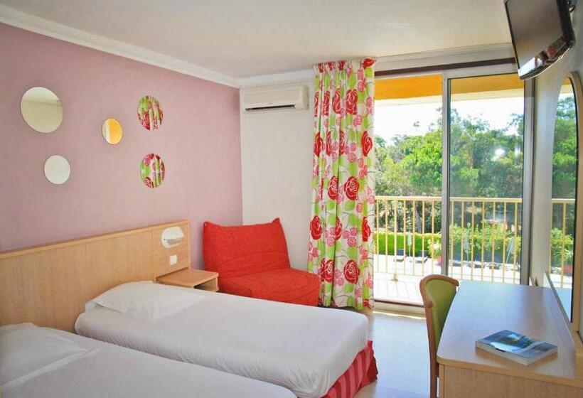 标准单人间, Isola Hôtel