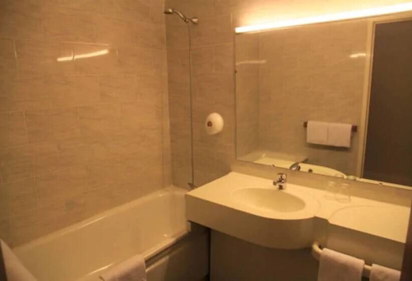 Номер Стандарт, Isola Hôtel