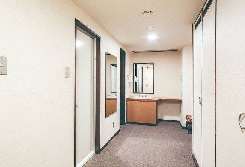 Номер Стандарт, Kanazawa Kokusai