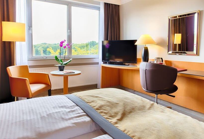 Номер Deluxe, Leonardo Royal Hotel Köln   Am Stadtwald