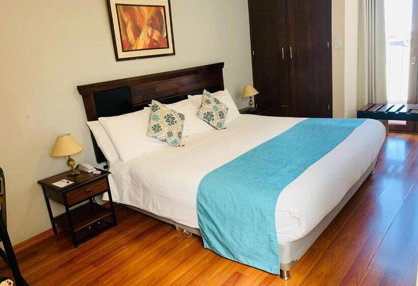 חדר סופריור, Los Tambos Colonial