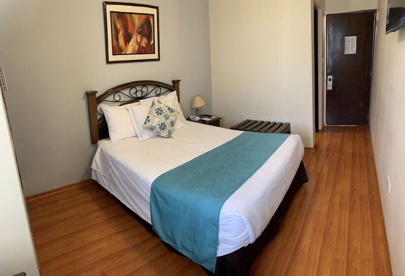 חדר סטנדרט יחיד, Los Tambos Colonial