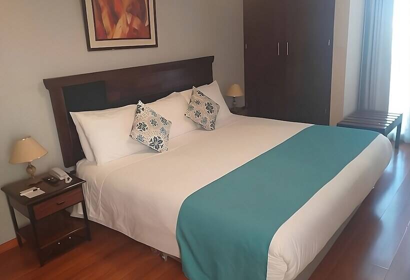 חדר סופריור, Los Tambos Colonial