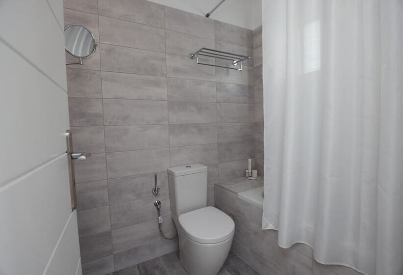 غرفة قياسية ثلاثية, Marybill