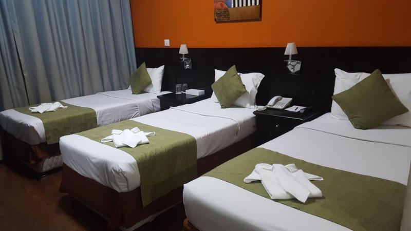 标准三人间, Eureka