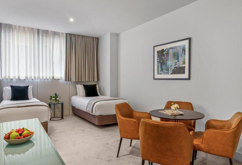 패밀리 스위트, Peppers Waymouth