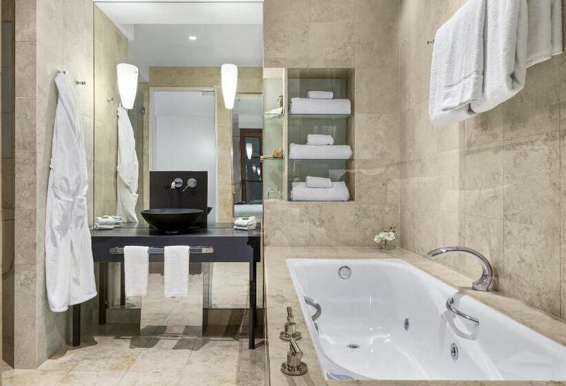 프리미엄 스위트, Peppers Waymouth