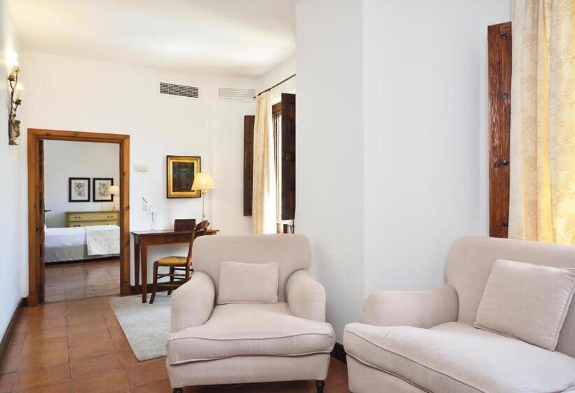 Полулюкс, Puerta De La Luna