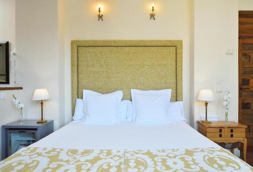 Номер Стандарт, Puerta De La Luna