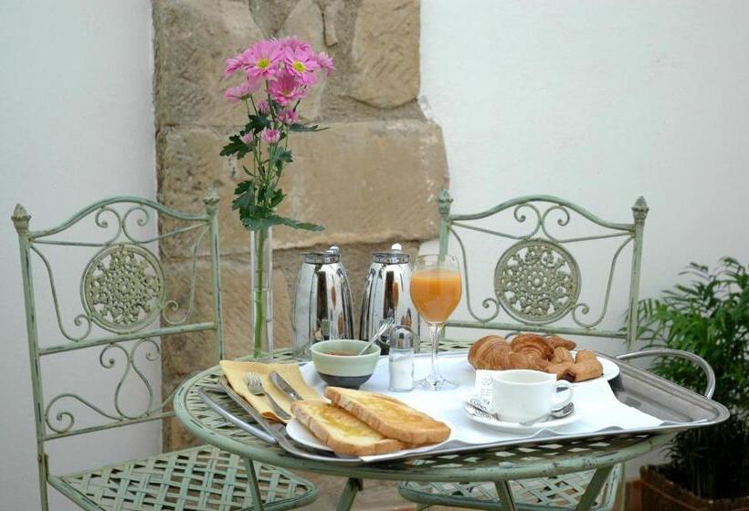 Номер Стандарт, Puerta De La Luna