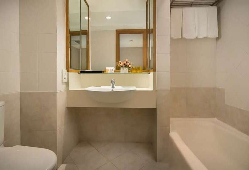 سوییت خانوادگی, Ramada Hong Kong Grand View