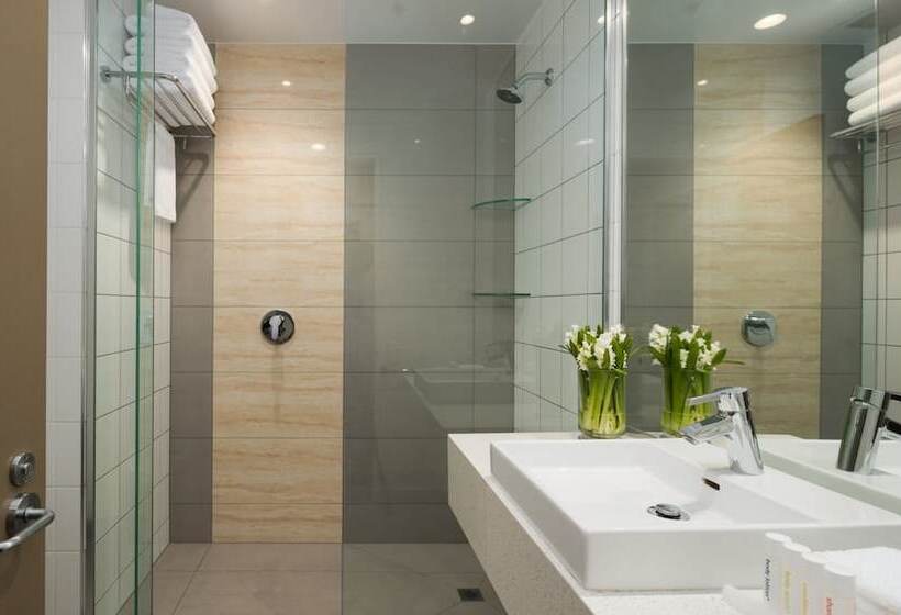 اتاق لوکس با چشم‌انداز شهر, Rydges Auckland