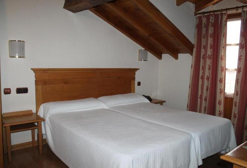 اتاق استاندارد یک نفره, San Roque