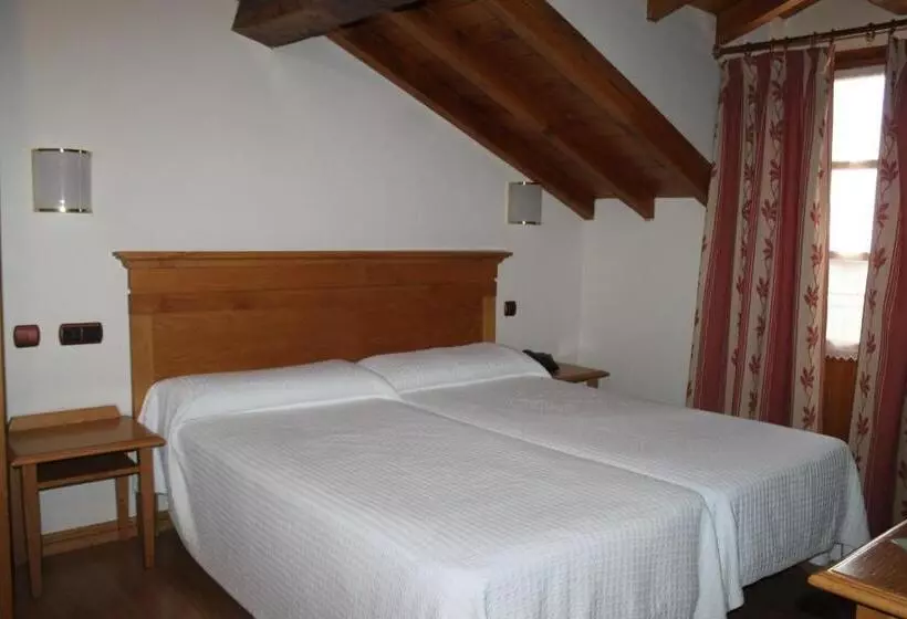 اتاق استاندارد یک نفره, San Roque