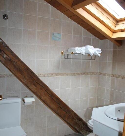 اتاق استاندارد سه نفره, San Roque