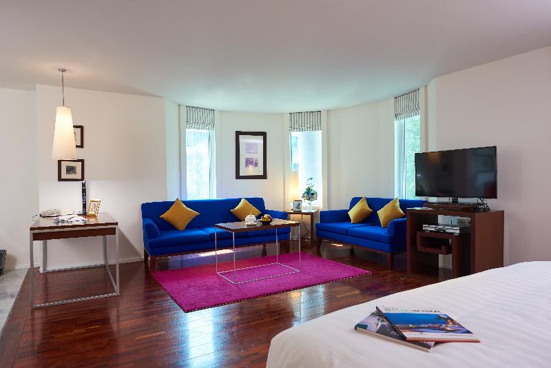 سوییت جونیور, Triple Two Silom Boutique