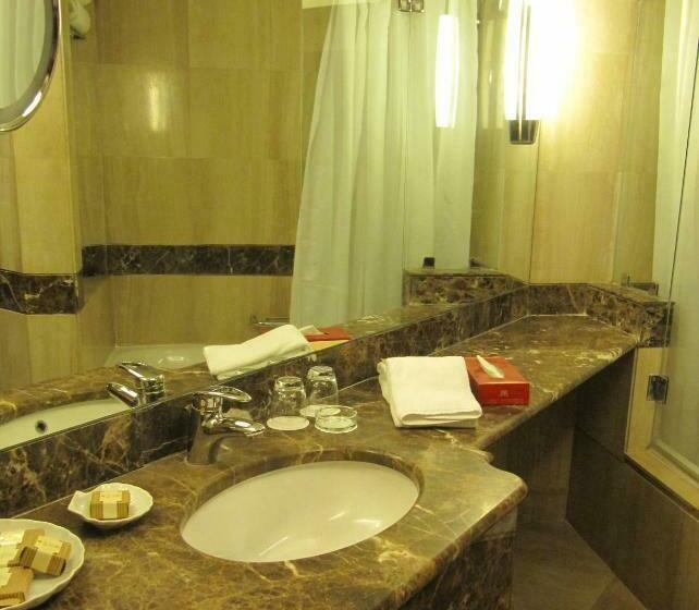 غرفة ديلوكس سرير كينج, Le Royal Amman