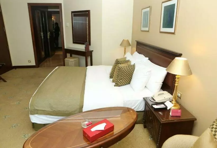 اتاق استاندارد با تخت بزرگ, Le Royal Amman