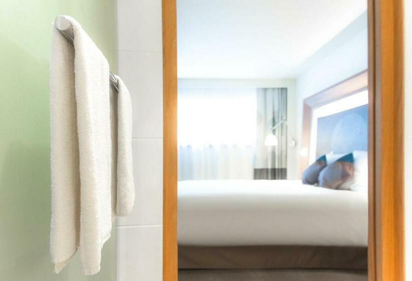 行政三人间, Novotel Mechelen Centrum