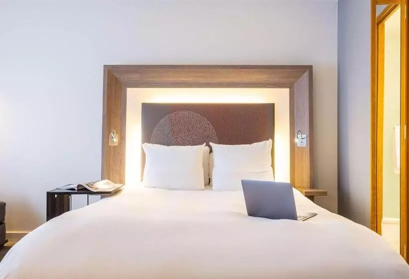 اتاق لوکس سه تخته, Novotel Mechelen Centrum